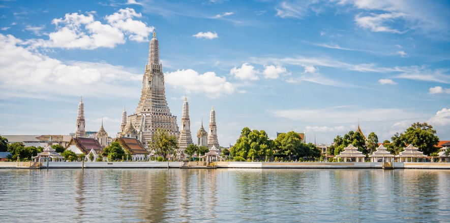 02-wat-arun-chao-phraya.jpg
